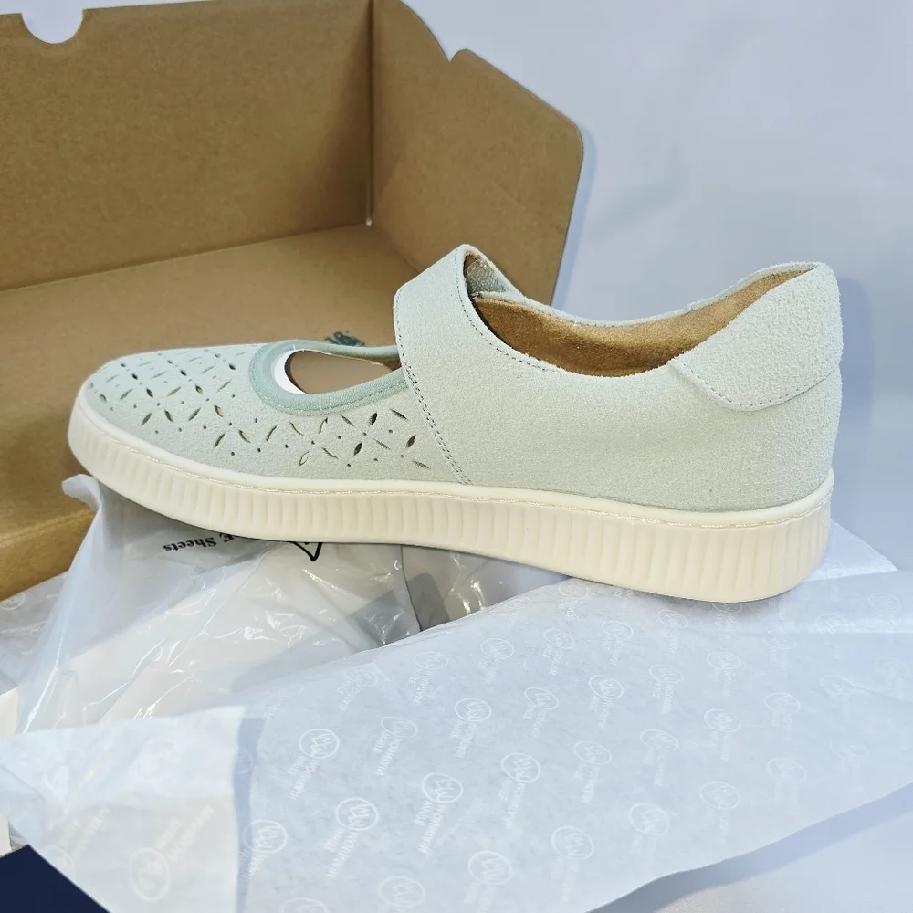White Mountain | Womens Doubles Mary Jane Hybrid Sneakers In Lt Sage Size 8